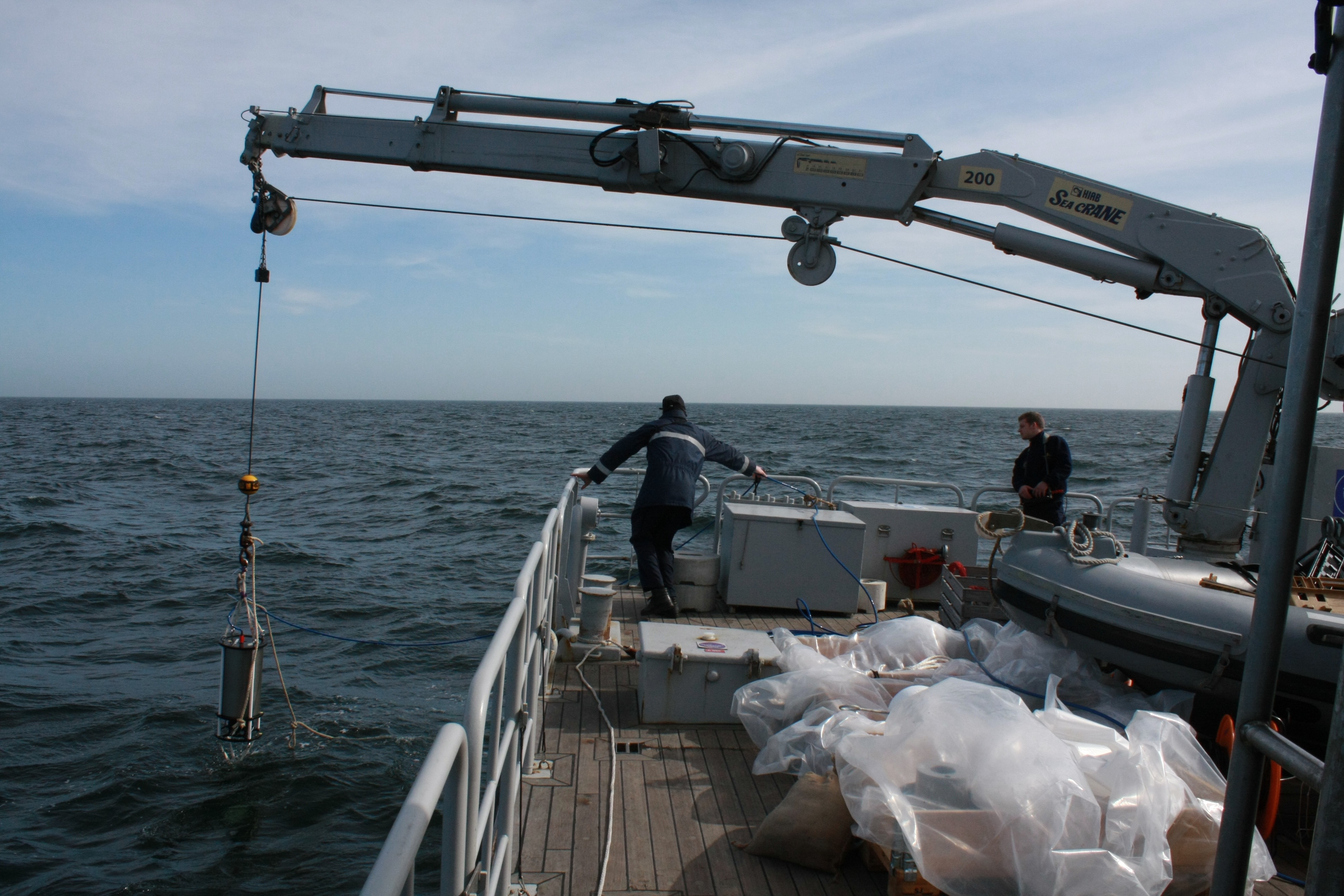 deploying underwater nodes
